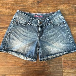 WRANGLER Blue Denim Shorts Women's Size 3/4 Classic Jean Shorts